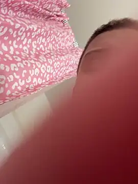 Snapshot of SexyHoneyRedd chatting on 02/13/26, 01:40 SexyHoneyRedd online show from 02/13/26, 01:40