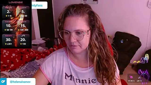 Snapshot of helenca43 chatting on 10/03/25, 12:24 helenca43 online show from 10/03/25, 12:24