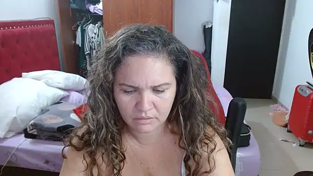 helenca43 online show from 11/30/25, 08:51