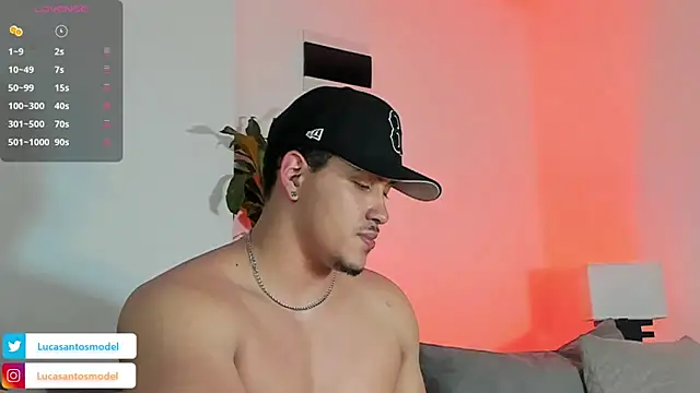 Snapshot of lucasanto_ chatting on 01/17/25, 04:28 lucasanto online show from 01/17/25, 04:28