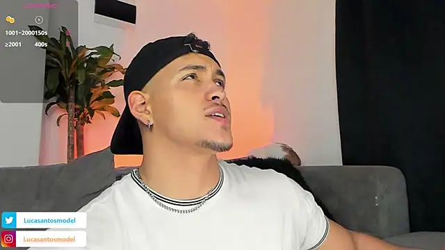 Snapshot of lucasanto_ chatting on 03/06/25, 04:19 lucasanto online show from 03/06/25, 04:19