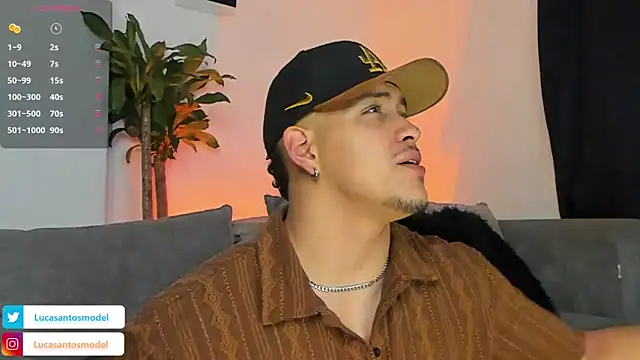 Snapshot of lucasanto_ chatting on 03/07/25, 06:13 lucasanto online show from 03/07/25, 06:13