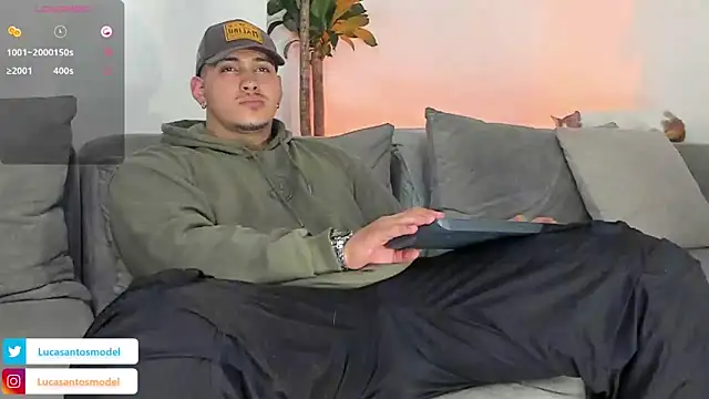 Snapshot of lucasanto_ chatting on 03/08/25, 03:39 lucasanto online show from 03/08/25, 03:39