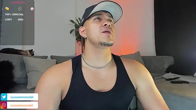 Snapshot of lucasanto_ chatting on 03/19/25, 04:25 lucasanto online show from 03/19/25, 04:25