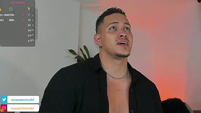 Snapshot of lucasanto_ chatting on 03/21/25, 05:32 lucasanto online show from 03/21/25, 05:32