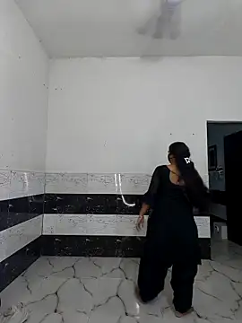 riya190 online show from 10/17/25, 05:37