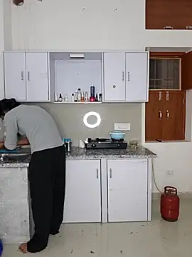 riya190 online show from 04/23/26, 05:37