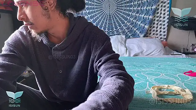 isissun03 online show from 11/10/25, 12:37