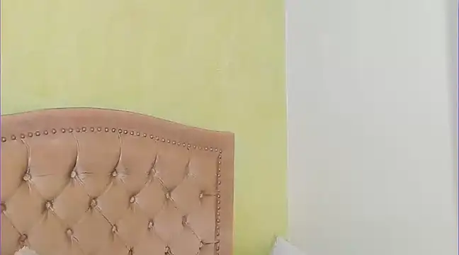 Snapshot of Luciluu20 chatting on 01/16/25, 10:44 Luciluu20 online show from 01/16/25, 10:44