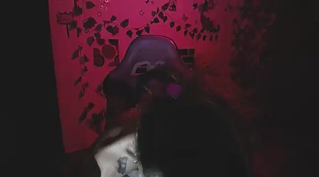 Snapshot of Dy_Hanna chatting on 02/06/25, 10:04 Dy Hanna online show from 02/06/25, 10:04