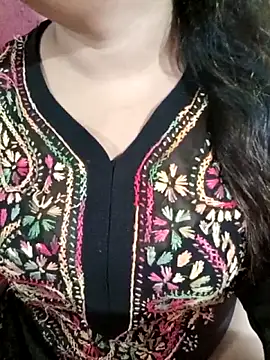 Beautyy38 online show from 10/25/25, 03:36