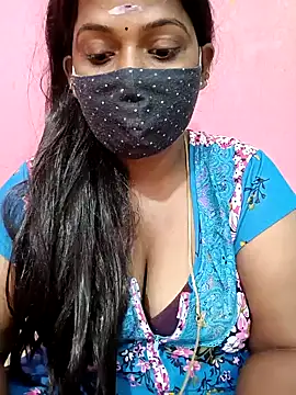 Snapshot of Renuma chatting on 01/10/25, 04:01 Renuma online show from 01/10/25, 04:01