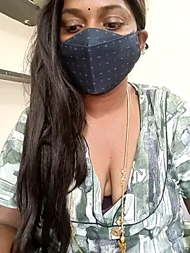 Snapshot of Renuma chatting on 02/13/25, 08:17 Renuma online show from 02/13/25, 08:17