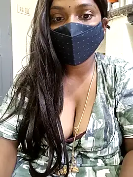 Snapshot of Renuma chatting on 02/13/25, 11:28 Renuma online show from 02/13/25, 11:28