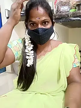 Snapshot of Renuma chatting on 02/17/25, 01:21 Renuma online show from 02/17/25, 01:21