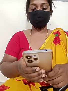 Snapshot of Renuma chatting on 02/21/25, 03:10 Renuma online show from 02/21/25, 03:10