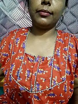 Snapshot of Renuma chatting on 09/23/25, 03:42 Renuma online show from 09/23/25, 03:42