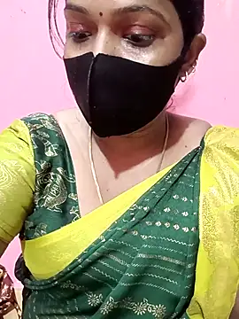 Snapshot of Renuma chatting on 10/08/25, 04:59 Renuma online show from 10/08/25, 04:59