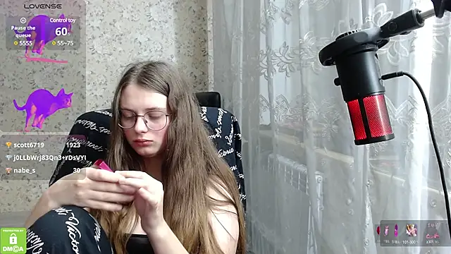 Nana Hot online show from 02/06/25, 07:40