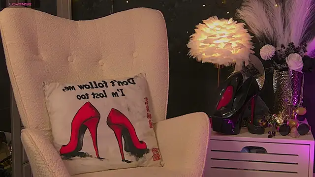 ZoeMesmerize online show from 09/12/25, 03:23