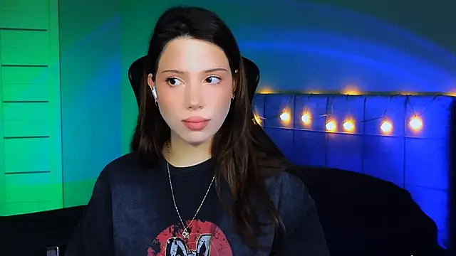 Snapshot of Stacy_Gonzales_ chatting on 12/13/24, 06:10 Stacy Gonzales online show from 12/13/24, 06:10