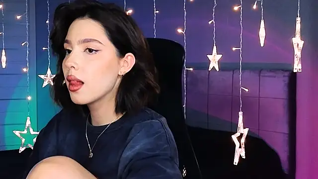 Snapshot of Stacy_Gonzales_ chatting on 09/27/25, 08:30 Stacy Gonzales online show from 09/27/25, 08:30