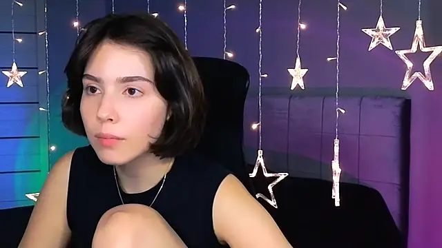 Snapshot of Stacy_Gonzales_ chatting on 10/22/25, 12:27 Stacy Gonzales online show from 10/22/25, 12:27