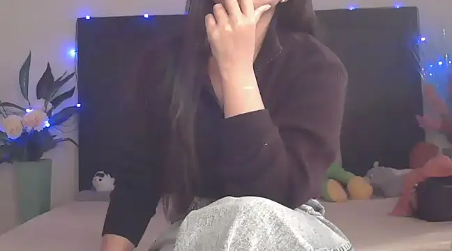 Snapshot of WildRuhi20 chatting on 03/05/25, 11:17 WildRuhi20 online show from 03/05/25, 11:17