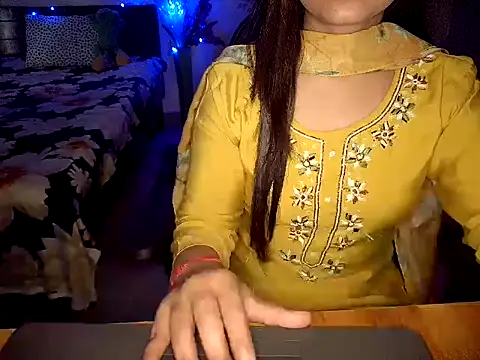 WildRuhi20 online show from 02/19/26, 05:25