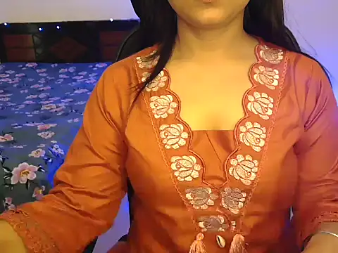 WildRuhi20 online show from 04/05/26, 05:04