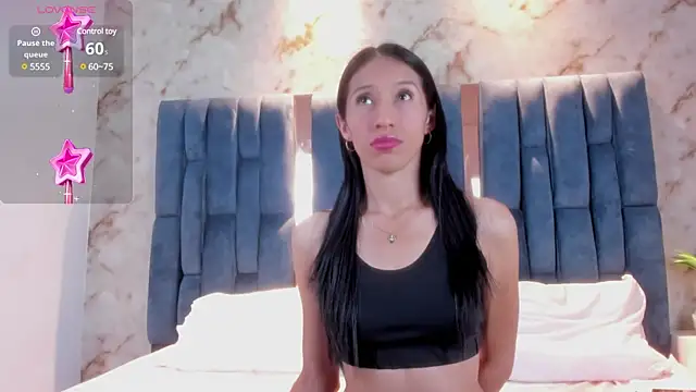 Snapshot of RoseTaylor__ chatting on 01/21/25, 05:16 RoseTaylor online show from 01/21/25, 05:16