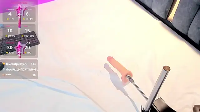 Snapshot of RoseTaylor__ chatting on 02/15/25, 08:44 RoseTaylor online show from 02/15/25, 08:44