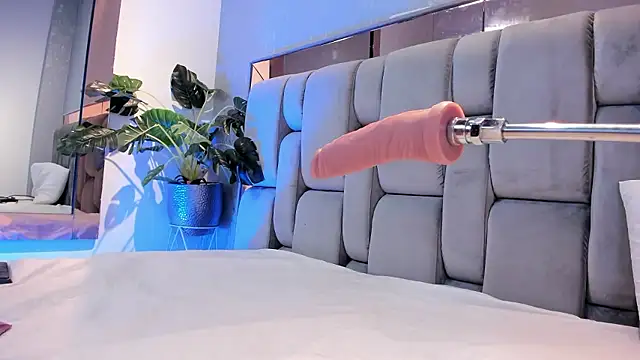 Snapshot of RoseTaylor__ chatting on 01/08/26, 05:10 RoseTaylor online show from 01/08/26, 05:10