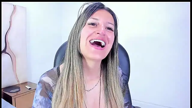 GiaRoussel online show from 11/27/25, 04:20