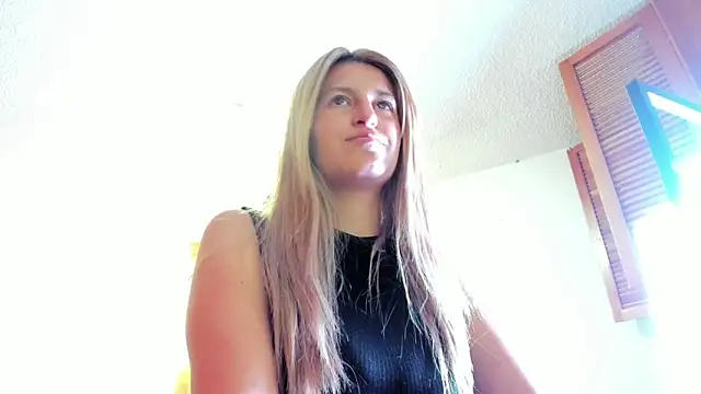 GiaRoussel online show from 03/24/26, 01:38