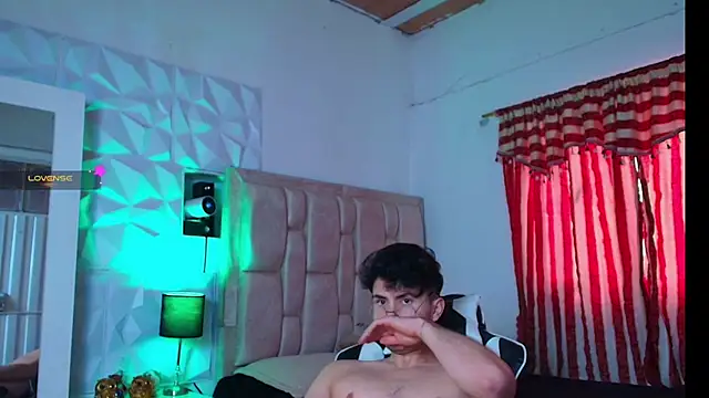 santyago taylor online show from 01/14/25, 08:59