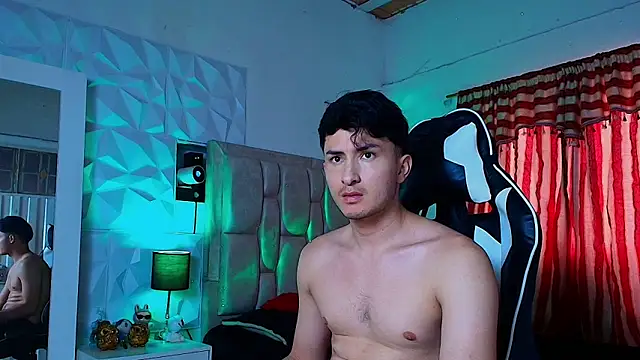 santyago taylor online show from 02/10/25, 06:24