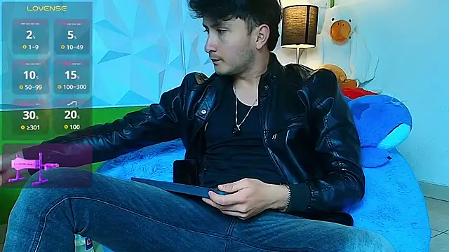 santyago taylor online show from 09/16/25, 07:15