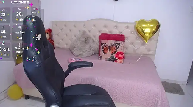 cristal horny19 online show from 03/10/25, 07:07