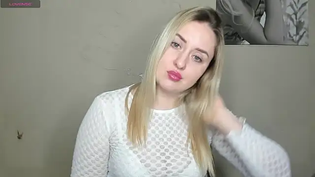 Snapshot of KennaJamess8 chatting on 01/19/25, 02:38 KennaJamess8 online show from 01/19/25, 02:38