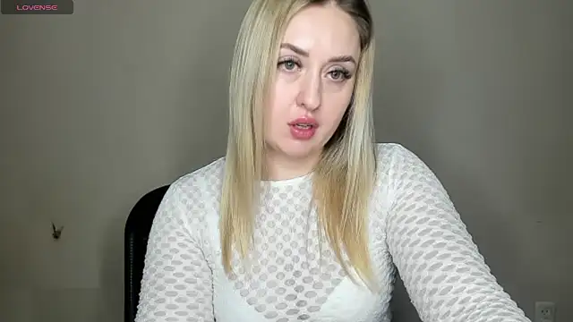 Snapshot of KennaJamess8 chatting on 01/25/25, 10:18 KennaJamess8 online show from 01/25/25, 10:18