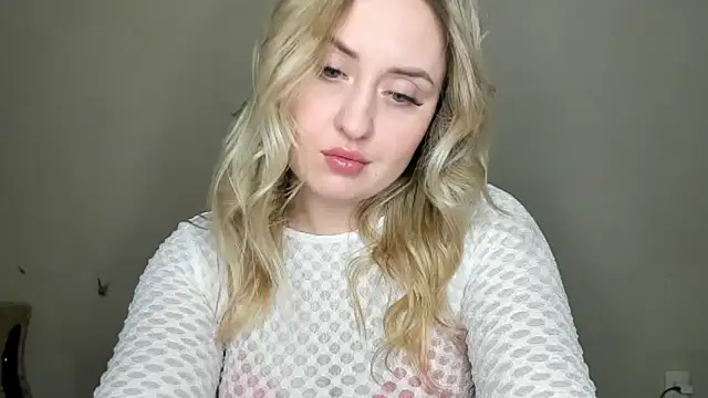 Snapshot of KennaJamess8 chatting on 02/07/25, 08:31 KennaJamess8 online show from 02/07/25, 08:31