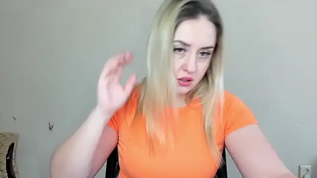 Snapshot of KennaJamess8 chatting on 02/26/25, 08:04 KennaJamess8 online show from 02/26/25, 08:04