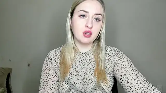 Snapshot of KennaJamess8 chatting on 03/01/25, 07:15 KennaJamess8 online show from 03/01/25, 07:15