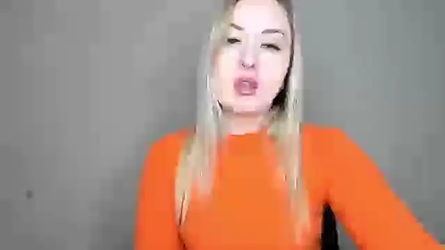 Snapshot of KennaJamess8 chatting on 03/17/25, 05:38 KennaJamess8 online show from 03/17/25, 05:38