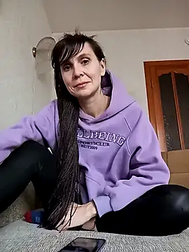 Francenia lolis online show from 02/05/25, 01:44