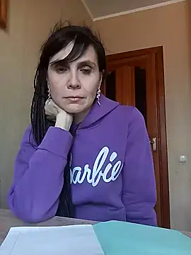 Francenia lolis online show from 02/25/25, 01:28