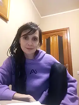 Francenia lolis online show from 12/16/25, 06:18