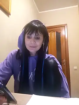 Francenia lolis online show from 03/06/26, 08:16