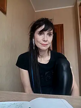 Francenia lolis online show from 04/09/26, 06:02